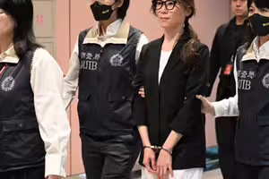 貴婦奈奈歸案上銬畫面曝！全程只說一句話 調查員驚嘆1事她尷尬笑了