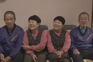 雙胞胎跟雙胞胎結婚！相親8次找到真愛　兄弟娶姊妹和樂同居54年