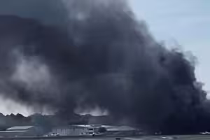 國際空難！飛機墜毀機場　機上人員全罹難