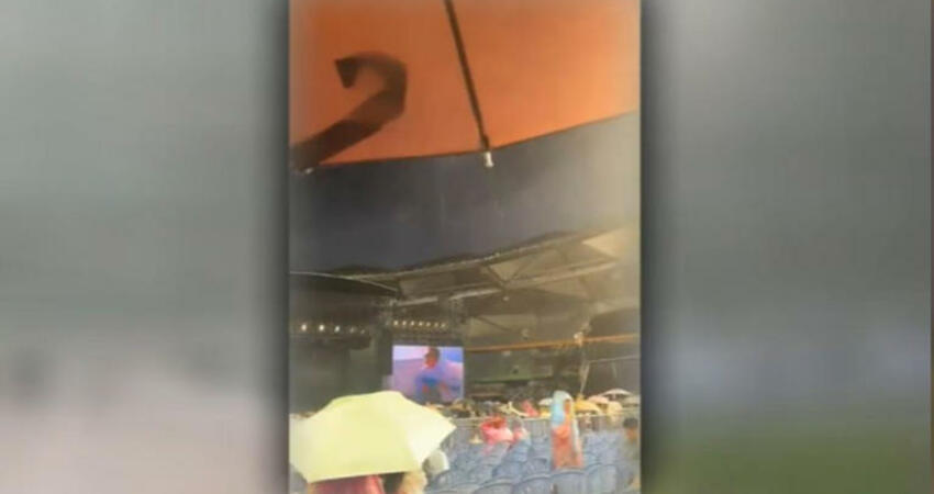 周杰倫深圳開唱下暴雨！ 歌迷超狼狽喊：雨下一整晚