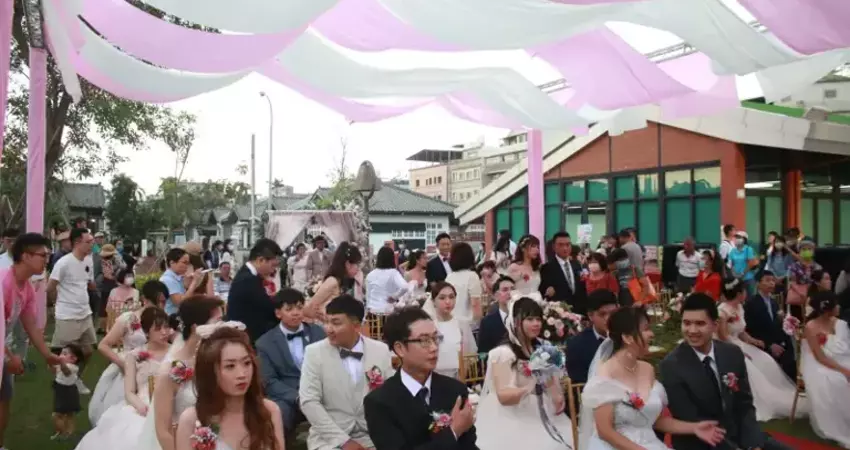 屏縣集團婚禮 周春米見證30對新人攜手終生