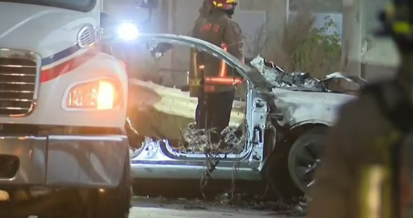 特斯拉車禍爆炸！電力中斷「打不開車門」4人活活燒死