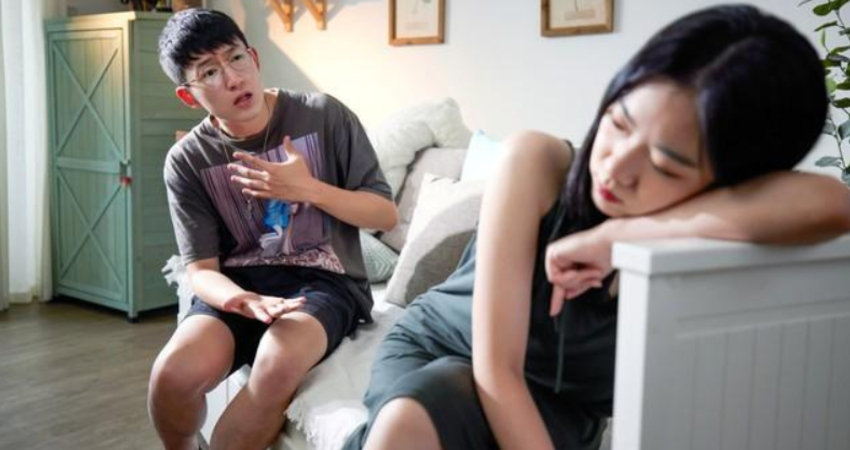 老公提離婚說「婚姻讓我生不如死」！5年後她撞見「前夫和再婚妻互動」才知自己輸得徹底