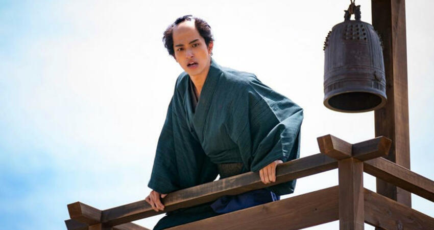 開播猛藥！橫濱流星首演大河劇最怕這事 AV女優「全裸登場」引熱議