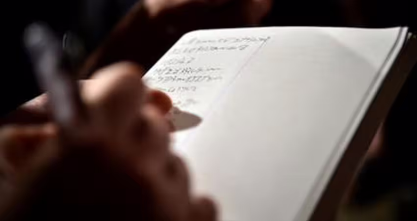 人妻驚見「被離婚」 才知尪找「替身」幫簽名6次