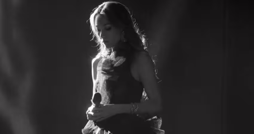金像獎／鄧麗欣首度角逐女配卻無緣出席 曬黑白照揭現況：嘔吐不斷