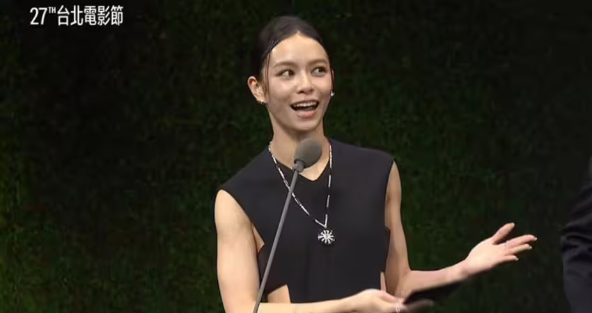 北影27／宋芸樺雙聲道頒獎！秀出超溜韓文 南韓影帝趙震雄驚呆：Wow