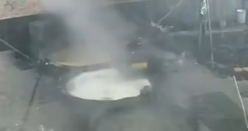 男子突失去平衡　跌入沸騰糖漿鍋中