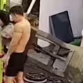 男子健身房失誤！妹子慘遭器材重砸
