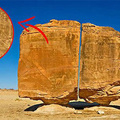 人類發現的最大謎團：沙地阿拉伯沙漠「神秘巨石」，被精準地切成兩半！完美的均衡狀態讓專家們超困惑！