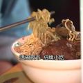 「控肉尬泡麵」夜市小吃玩創意　客人：連吃三天都不會膩