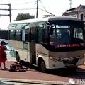 公車隨機殺人！男失控狂砍8人重傷　母子倒臥血泊女險斷頸