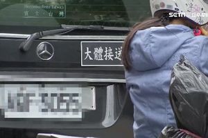 月入30萬…殯葬業小開嘆交女友狂碰壁：我不知道該怎辦