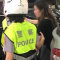 油門當煞車…剛考上駕照暴衝撞8車　女驚嚇過度哭喊媽媽