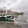 颱風暴雨侵襲…廣州白雲機場淹水成災　網笑：在機場看海！