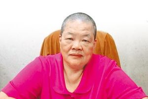 女議員剃光頭 申請提早入監