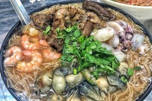 台南麵線超澎湃！鋪滿4種海陸配料僅80元