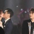 李易峰一直看這兩人激吻，但不知道他們是夫妻！