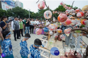 地景藝術節桃園「藝遊中壢上河圖」 秀市民生活百工百業