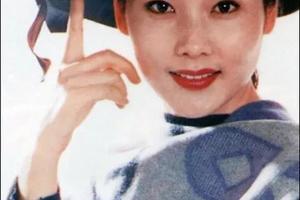 經歷裸婚、扮丑儿子不認她50歲還桃運當頭！