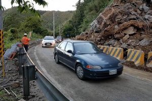 阿里山公路76k邊坡落石不斷 連4晚預警性封閉