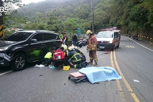 北宜奪命車禍　騎士撞對向車輛卡車底亡