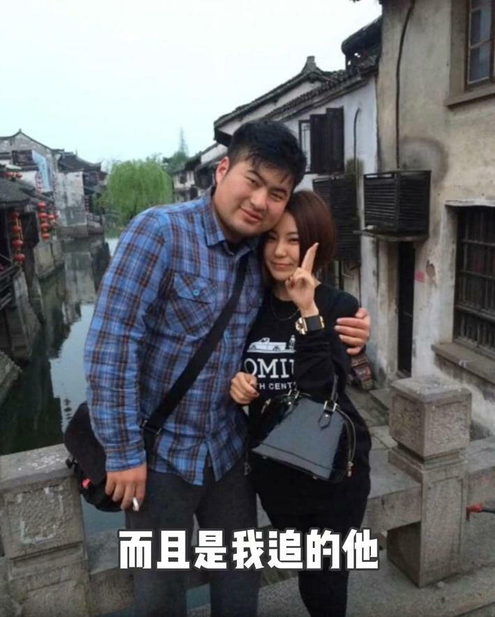 馮CC來了曬出舊照，透露以前其實也不太會化妝、打扮，大學時期是她主動追求老公的。（圖／翻攝自小紅書）