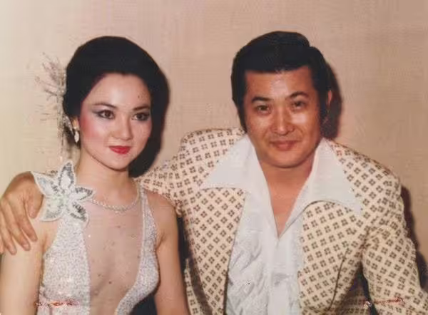 白冰冰41年前年輕時的超仙美照,年輕網友嚇壞「真的有像TWICE周子瑜。」(圖/翻攝自臉書) 白冰冰41年前年輕時的超仙美照,年輕網友嚇壞「真的有像TWICE周子瑜。」(圖/翻攝自臉書)
