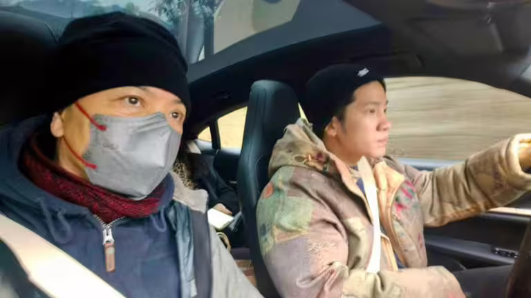 陳凱倫佩服兒子在工作上的表現。(圖/陳凱倫提供) 陳凱倫佩服兒子在工作上的表現。(圖/陳凱倫提供)
