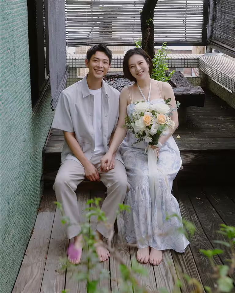 連晨翔、劉品言報喜,宣布結婚懷孕。(圖/劉品言臉書) 連晨翔、劉品言報喜,宣布結婚懷孕。(圖/劉品言臉書)