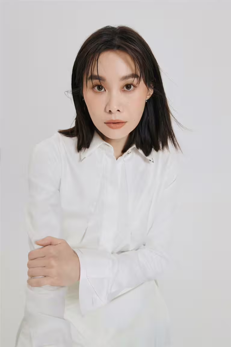台語歌后鄭宜農今年再度推出全新台語專輯《圓缺》大獲好評。(圖/笨道策展有限公司提供) 台語歌后鄭宜農今年再度推出全新台語專輯《圓缺》大獲好評。(圖/笨道策展有限公司提供)
