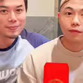 馬幼興24歲兒剛退伍！同框爸爸「高清正臉照」曝光 網驚呼：帥哥