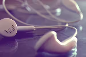 全球「81款耳機」有毒！名牌大廠都中了　滲入人體恐致癌