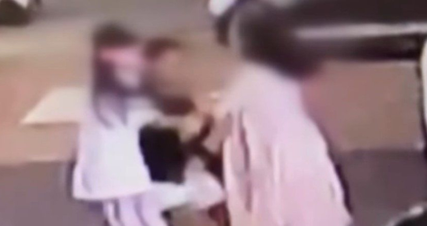女兒成績下滑！母竟躲電線桿偷看她約會「下秒衝出來狂砍小男友」
