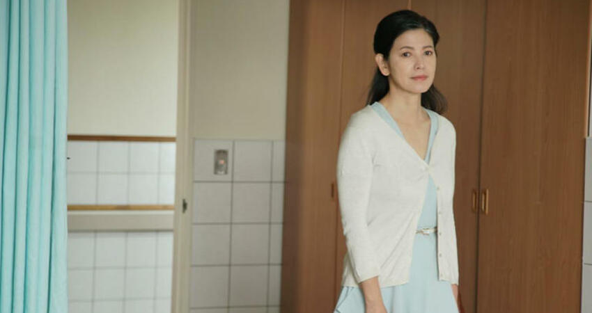 高齡47歲生雙胞胎！「擋泥板女神」消失演藝圈10年曝婚姻現況