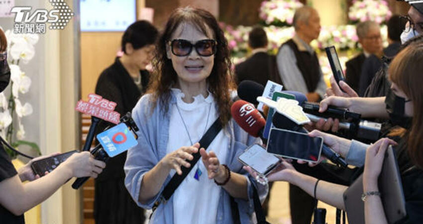 送張友驊最後一程！遺孀看淡生死 願亡夫「放下創傷」：善待自己