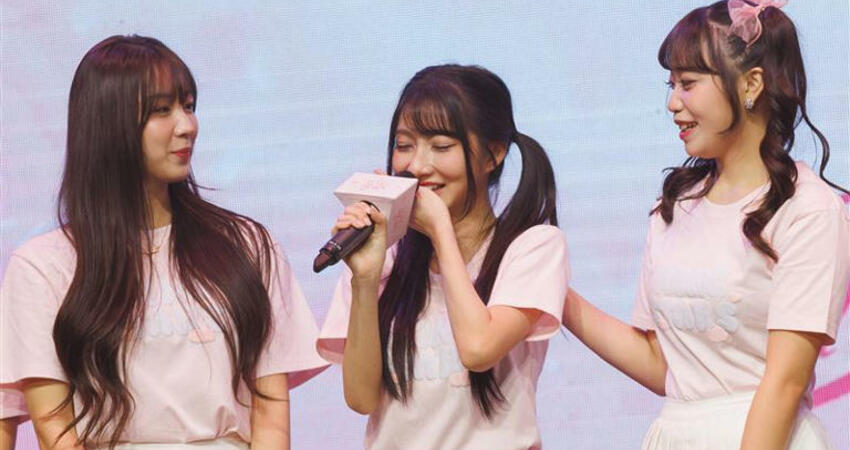 Wing Stars成軍週年女孩哭成淚海 一粒哽咽感謝粉絲支持