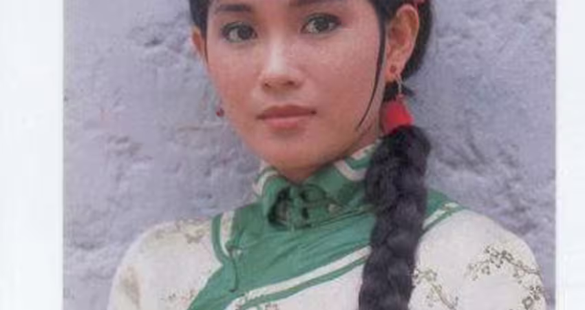 息影10多年！「90年代古典美人」66歲近況曝光 邱于庭凍齡美貌網全跪了