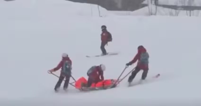 北海道救援隊太神！ 高難度「邊滑雪、邊急救」畫面震撼全網