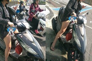 連褲子都不穿了？台灣街頭驚現短裙女騎士大方露粉紅 網友讃：好鮮啊