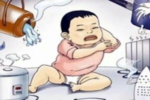 孩子燙傷身體，先脫衣服是還是先沖水？一步做錯，孩子傷情更嚴重