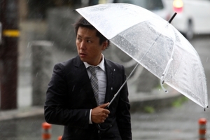 日本人為何狂愛透明雨傘？功能讓人好心動！