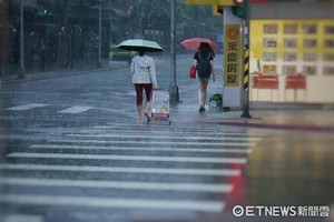 36度烤番薯！熱帶低壓帶水加入　全面性豪雨警戒「濕黏7天↑」