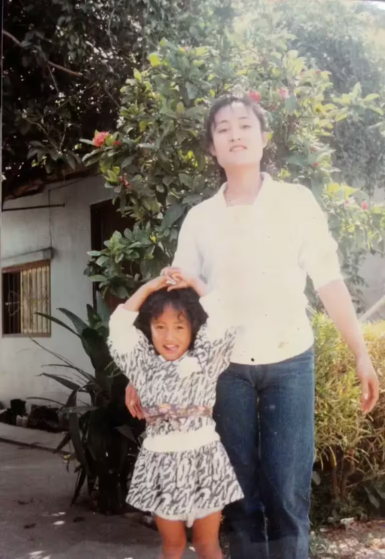 ▲家家(左)思念母親,與母親感情相當深厚。(圖/相信音樂提供) ▲家家(左)思念母親,與母親感情相當深厚。(圖/相信音樂提供)