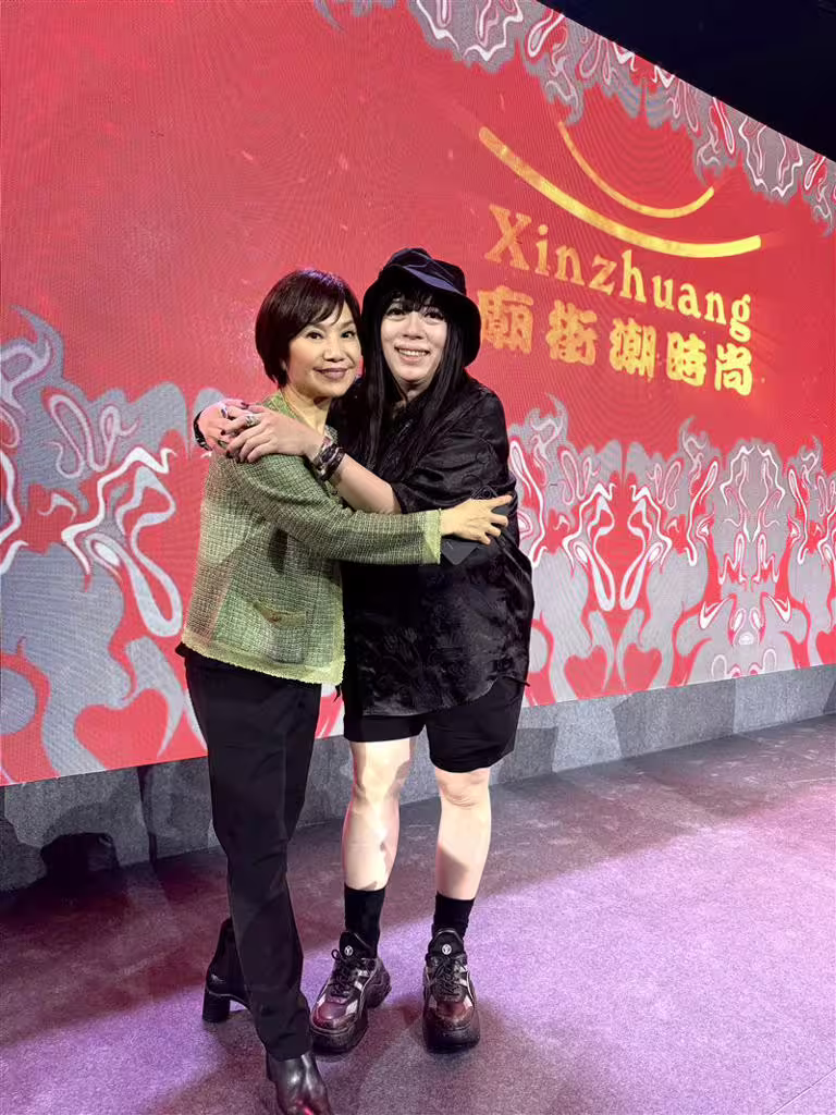 潘怡良與唐美雲三度跨界攜手《白蛇傳》端午佳節躍動世壯運。（圖／唐美雲歌仔戲團提供）