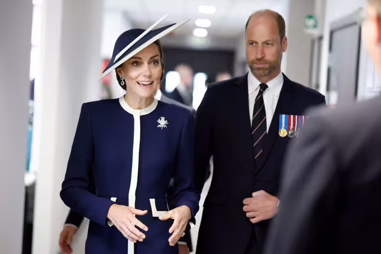 英國威廉王子與凱特王妃於2025年5月22日出席在英國蘇格蘭格拉斯哥斯科特斯頓的BAE系統公司造船廠舉行的HMS格拉斯哥號命名儀式。(圖/路透) 英國威廉王子與凱特王妃於2025年5月22日出席在英國蘇格蘭格拉斯哥斯科特斯頓的BAE系統公司造船廠舉行的HMS格拉斯哥號命名儀式。(圖/路透)
