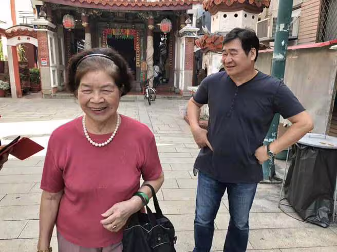 68歲知名作家、金鐘獎節目主持人王浩一驟逝,他生前最後一天貼文是「告別母親」,讓許多網友鼻酸。(圖/攝自FB@王浩一) 68歲知名作家、金鐘獎節目主持人王浩一驟逝,他生前最後一天貼文是「告別母親」,讓許多網友鼻酸。(圖/攝自FB@王浩一)