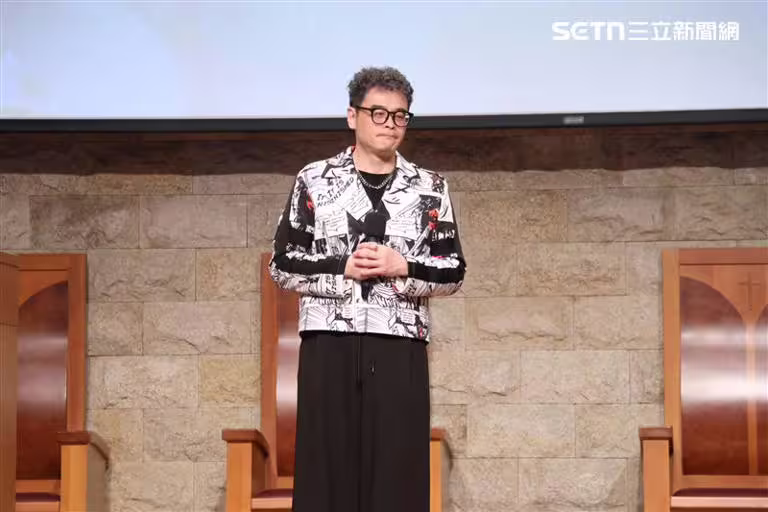 林凱文首度以林沖兒子的身分現身。(圖/記者鄭孟晃攝影) 林凱文首度以林沖兒子的身分現身。(圖/記者鄭孟晃攝影)