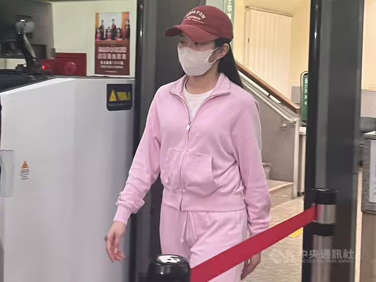 家寧涉擅改頻道密碼遭訴 母依業務侵占等罪嫌起訴 家寧涉擅改頻道密碼遭訴 母依業務侵占等罪嫌起訴