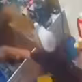 滾油整鍋淋下去　女員工慘遭狠潑